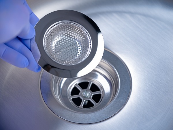 installing kitchen sink strainer